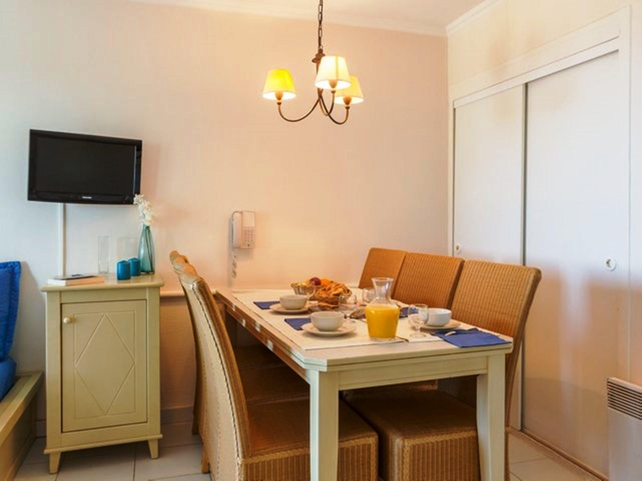 Residence Pierre & Vacances L'Ange Gardien Вильфранш-сюр-Мер Экстерьер фото