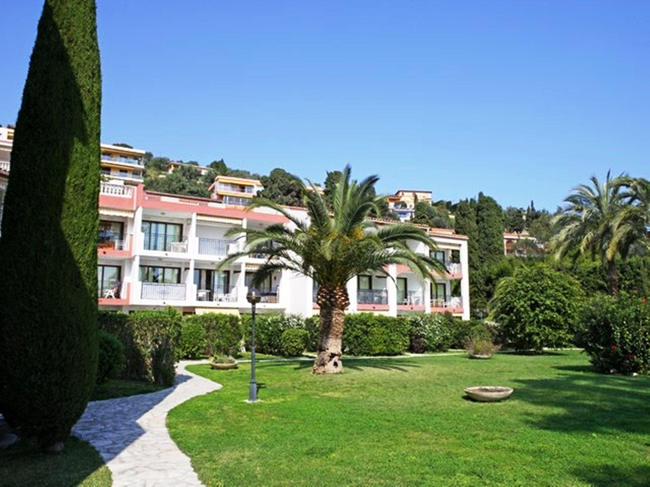 Residence Pierre & Vacances L'Ange Gardien Вильфранш-сюр-Мер Экстерьер фото