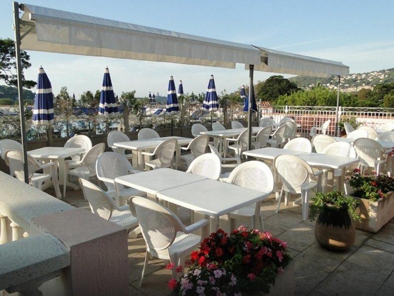 Residence Pierre & Vacances L'Ange Gardien Вильфранш-сюр-Мер Экстерьер фото