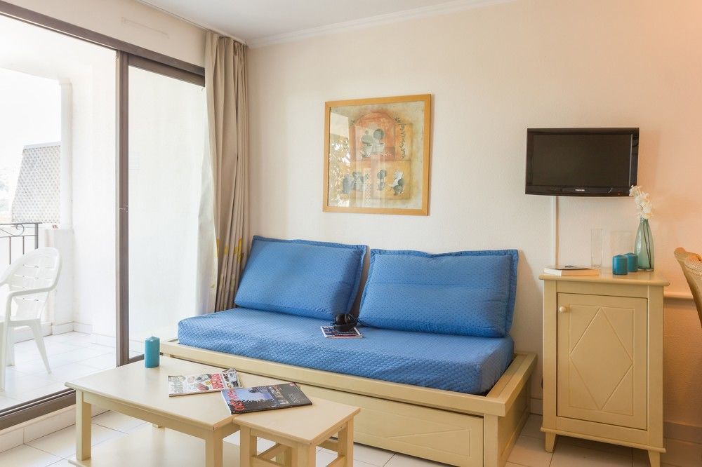 Residence Pierre & Vacances L'Ange Gardien Вильфранш-сюр-Мер Экстерьер фото