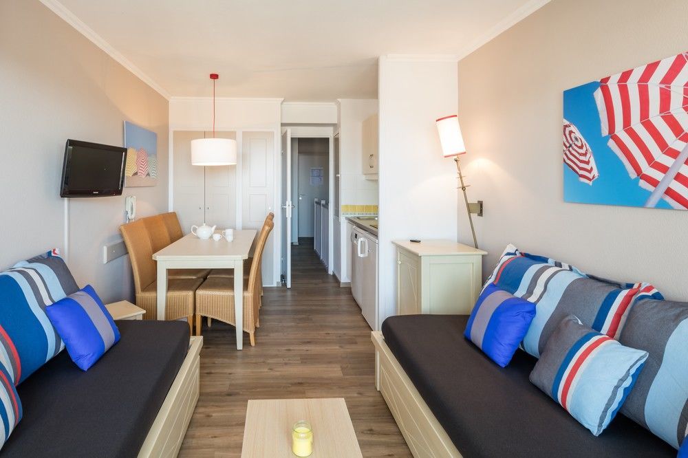 Residence Pierre & Vacances L'Ange Gardien Вильфранш-сюр-Мер Экстерьер фото