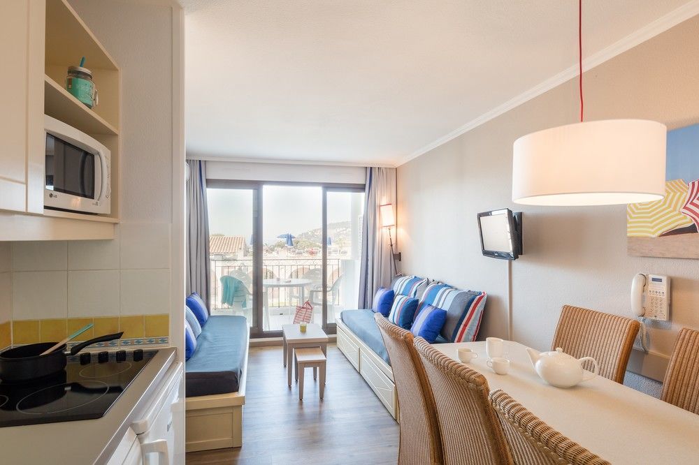 Residence Pierre & Vacances L'Ange Gardien Вильфранш-сюр-Мер Экстерьер фото