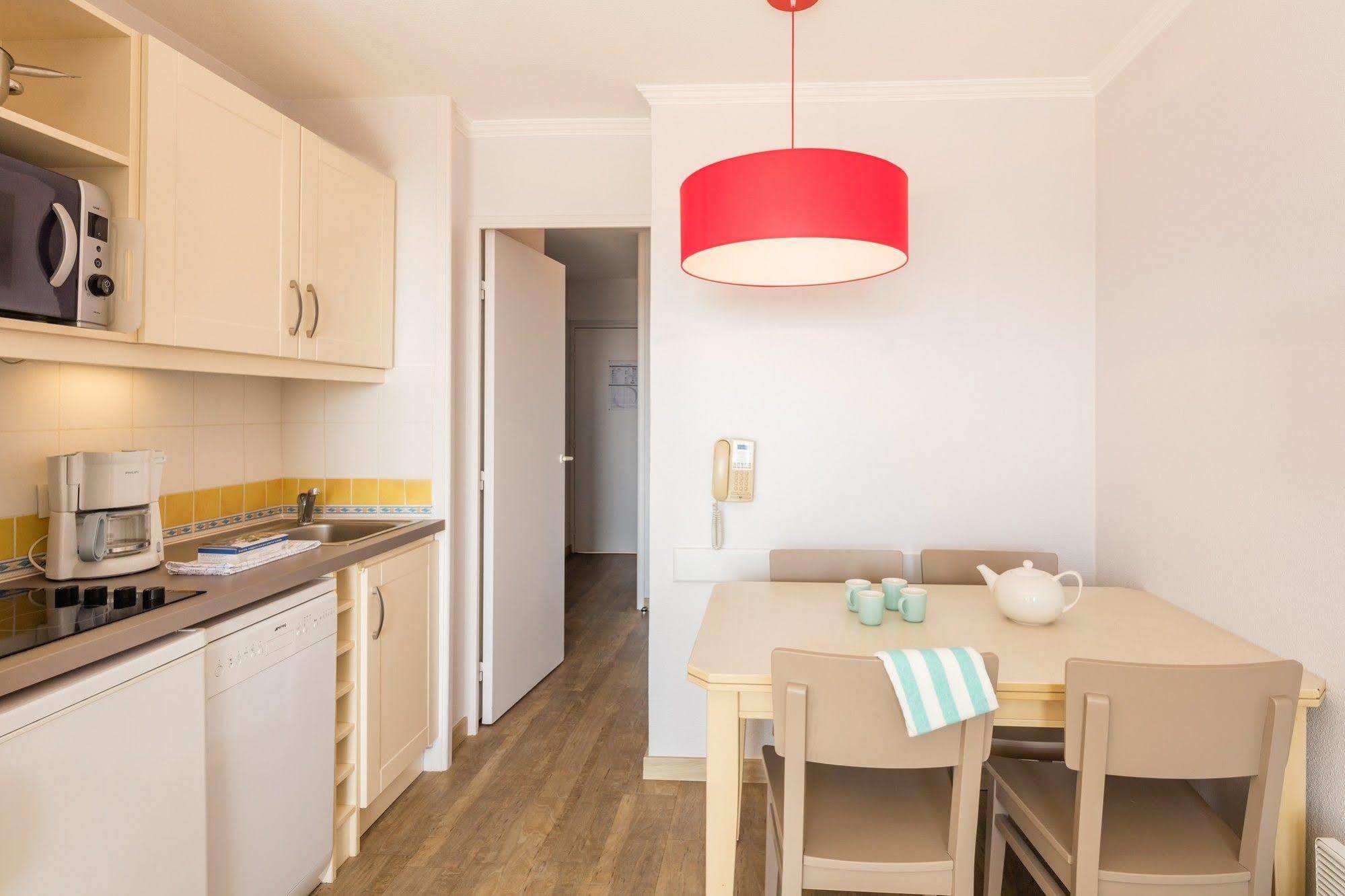 Residence Pierre & Vacances L'Ange Gardien Вильфранш-сюр-Мер Экстерьер фото