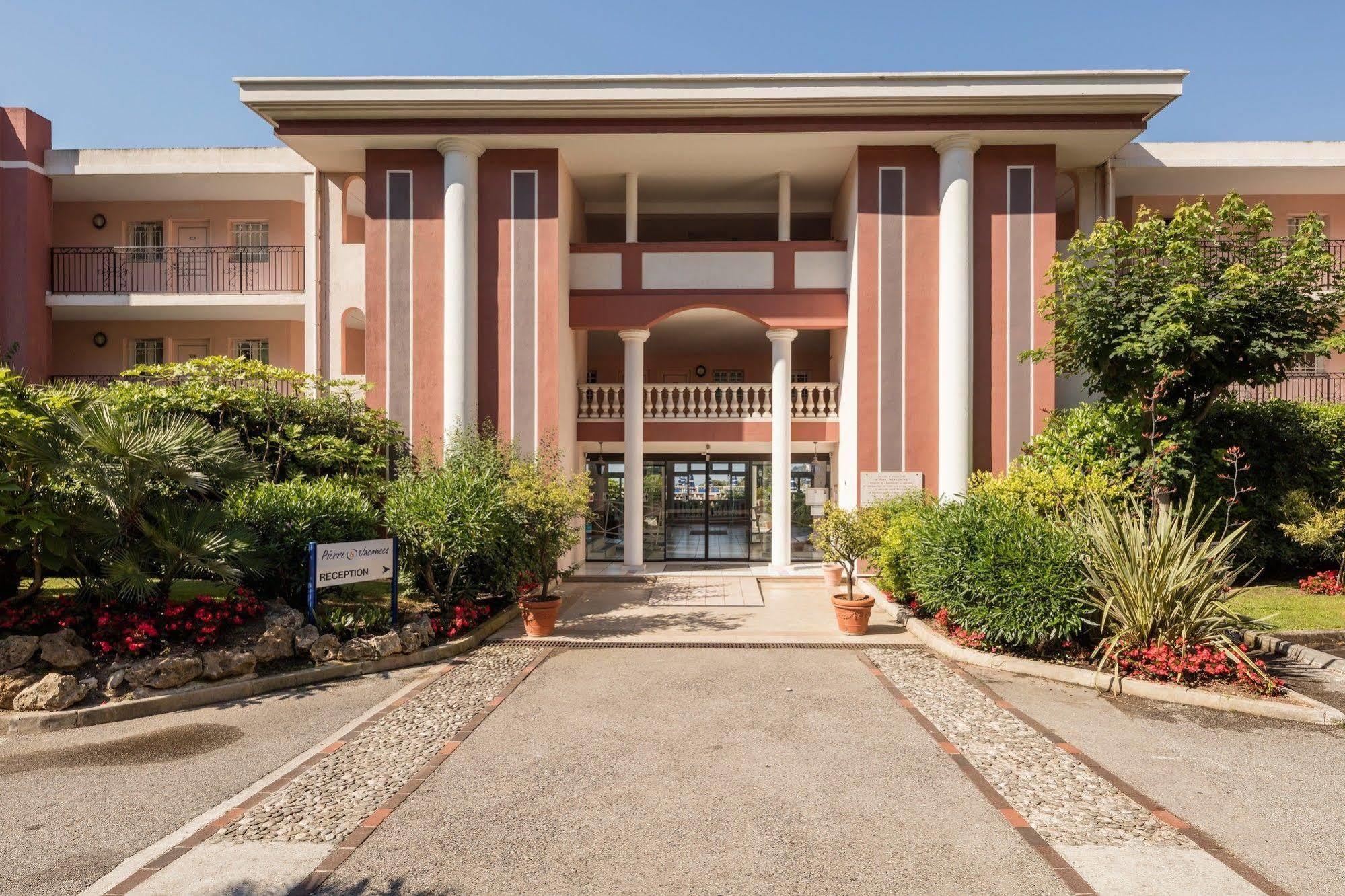 Residence Pierre & Vacances L'Ange Gardien Вильфранш-сюр-Мер Экстерьер фото