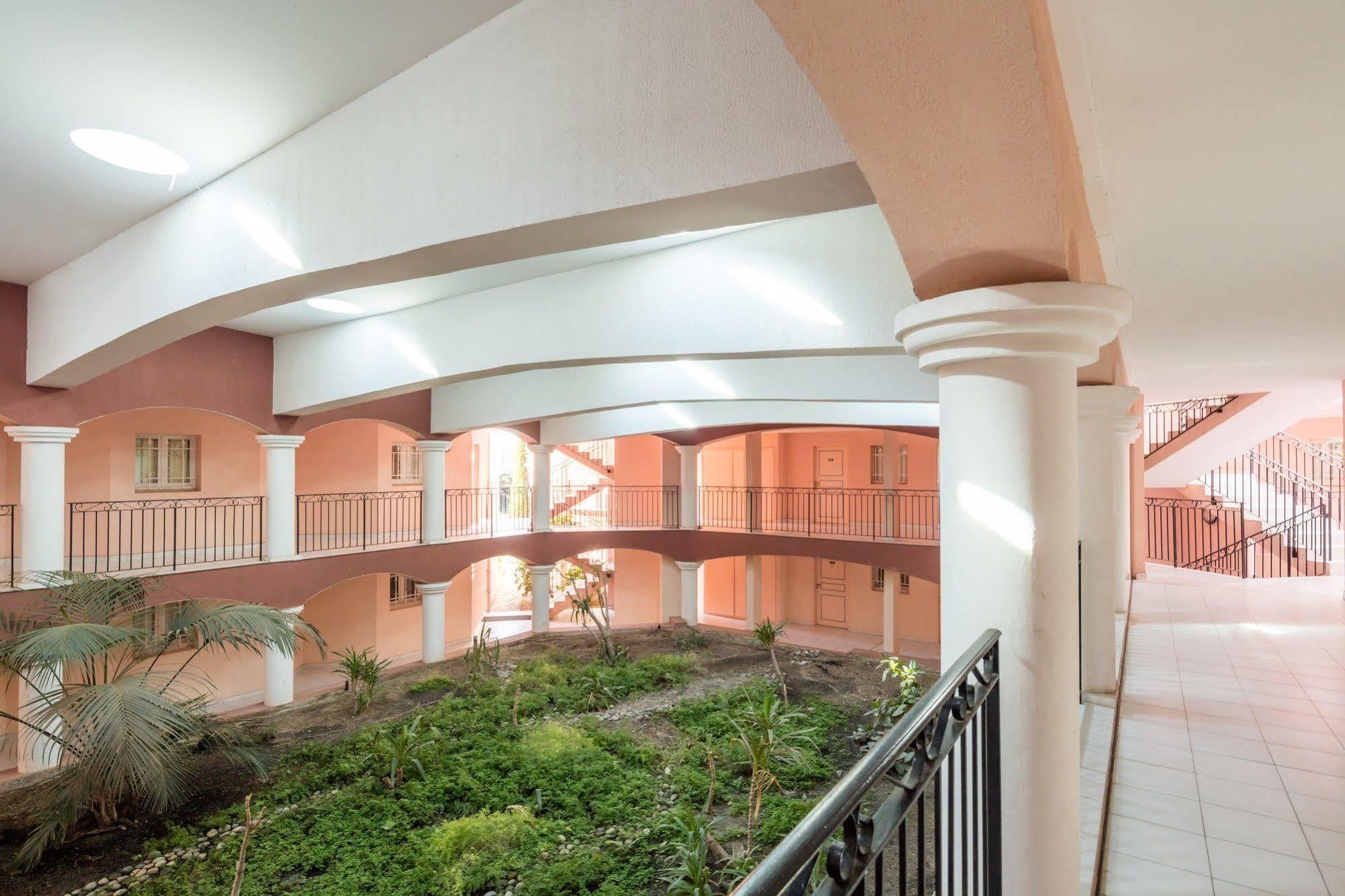 Residence Pierre & Vacances L'Ange Gardien Вильфранш-сюр-Мер Экстерьер фото